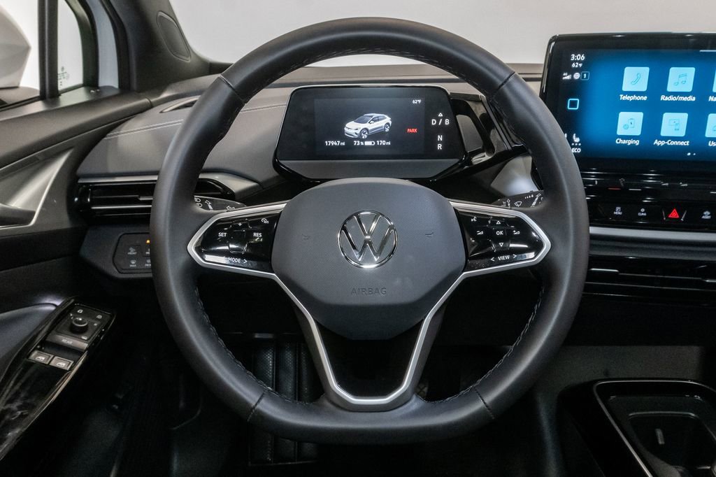 Used 2023 Volkswagen ID.4 Pro S Plus image 16