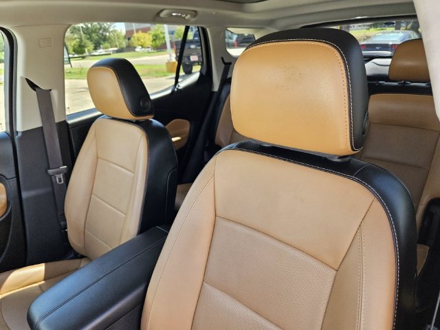 Used 2020 GMC Terrain SLT w/ Preferred Package FWD image 16