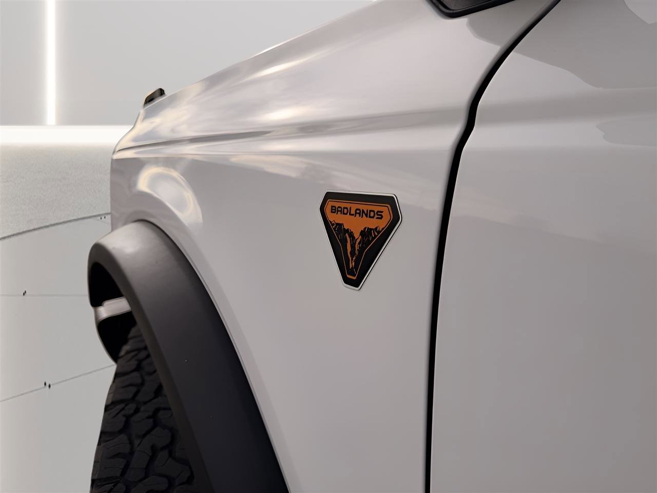 Used 2023 Ford Bronco Badlands image 35