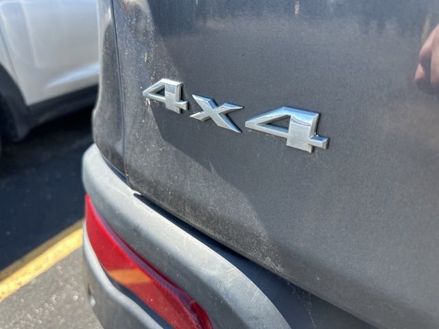 Used 2015 Jeep Cherokee Limited w/ Luxury Group image 12