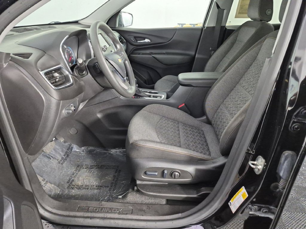 Used 2024 Chevrolet Equinox LT FWD image 16