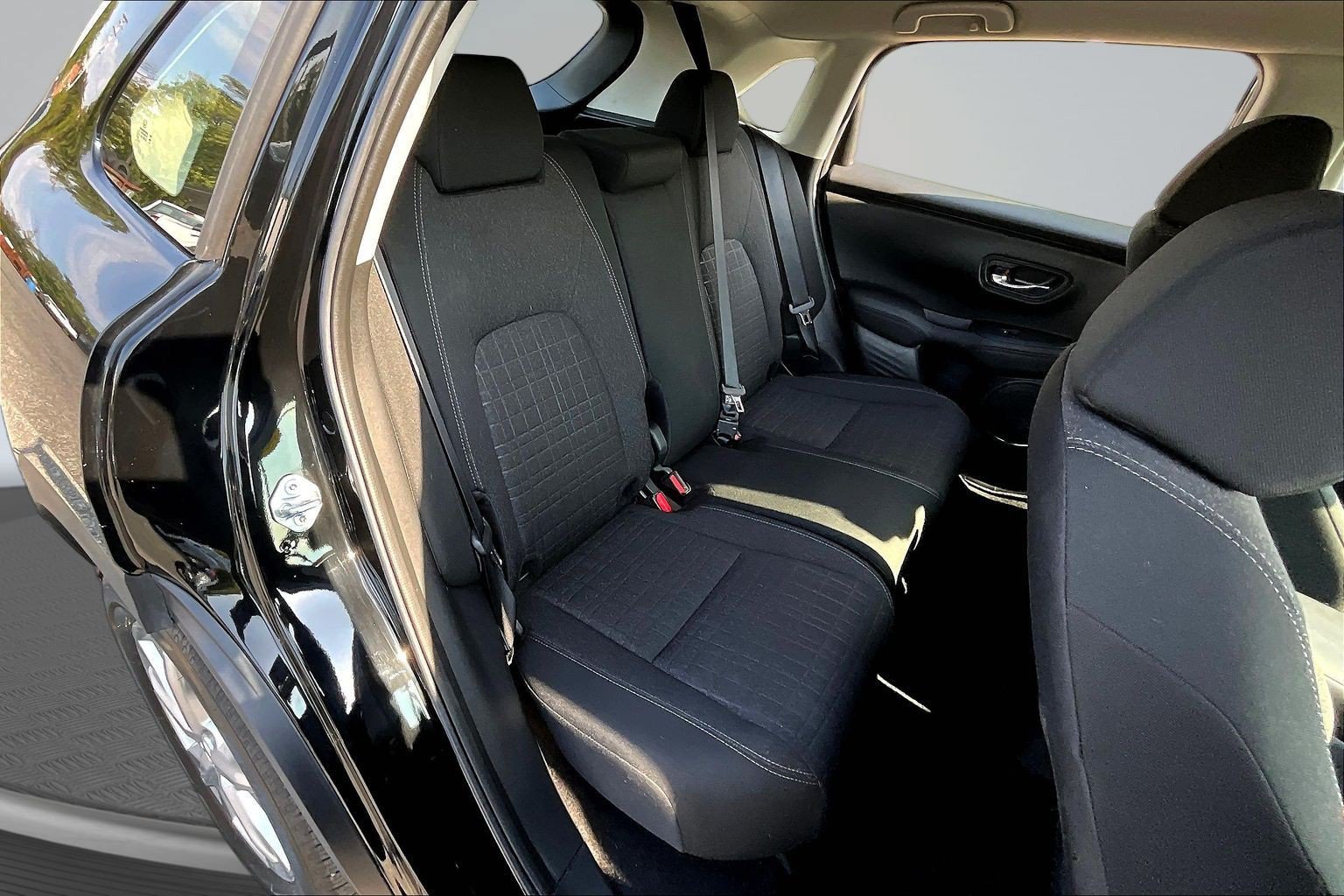 Used 2025 Honda HR-V LX image 24
