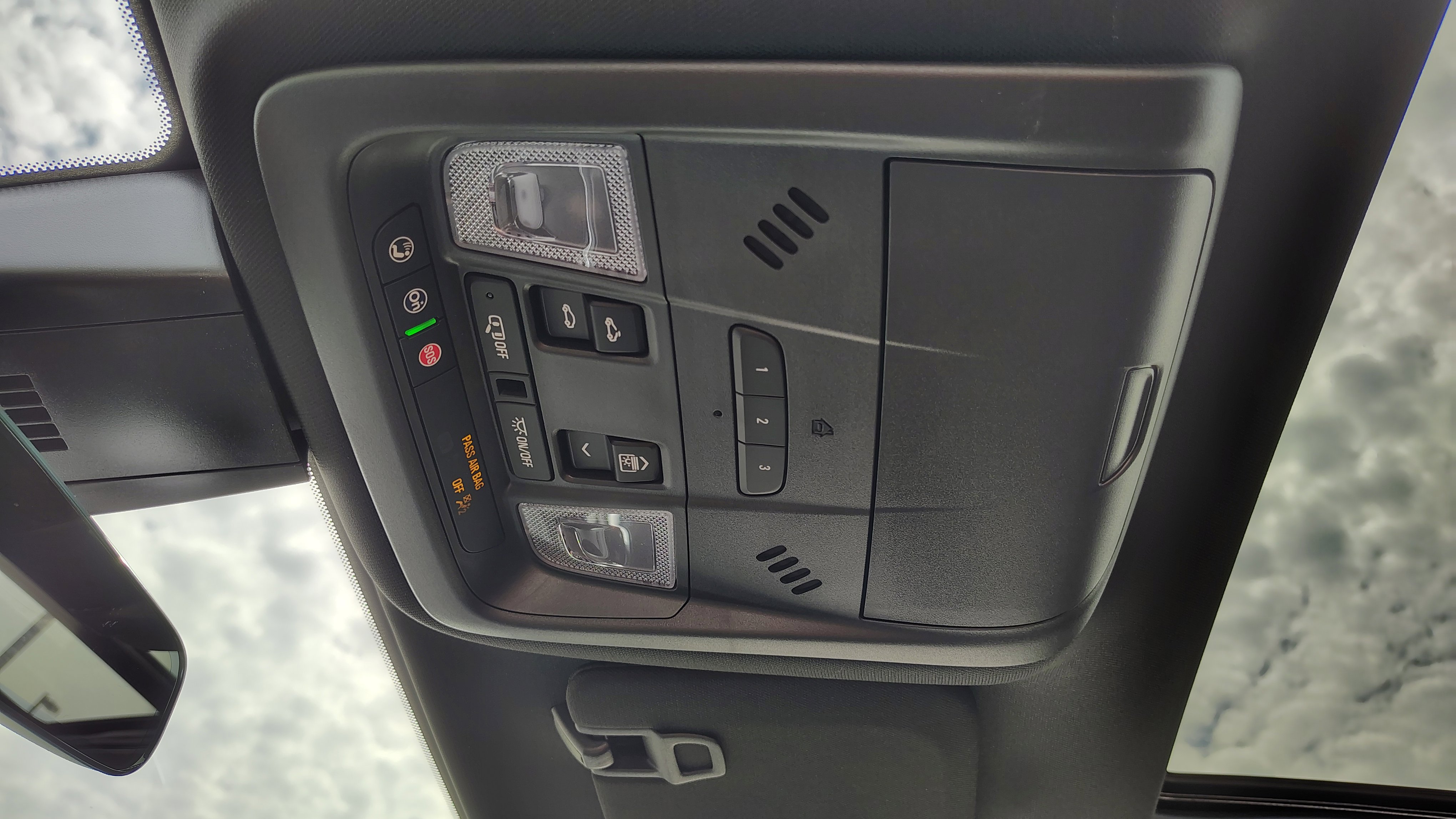 New 2025 Cadillac XT6 Luxury image 33