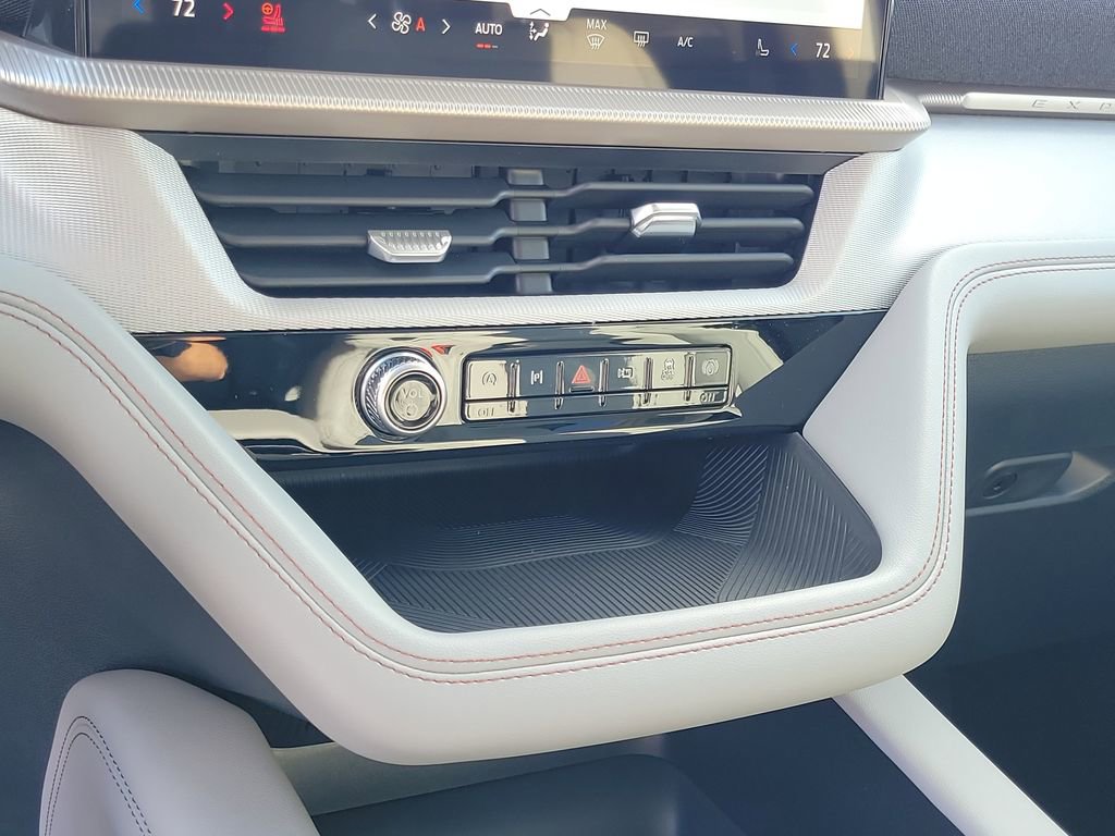 New 2026 Ford Explorer Active w/ Active Comfort Package image 28