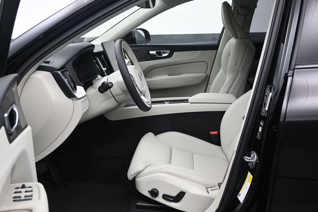 New 2026 Volvo XC60 B5 Ultra AWD/4WD image 11