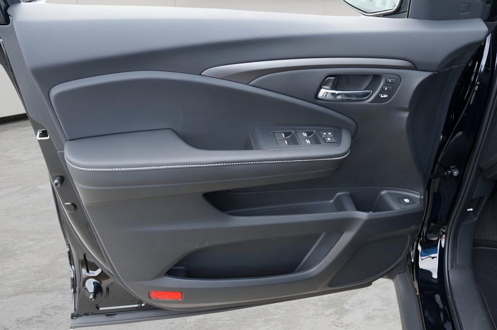 New 2025 Honda Ridgeline RTL image 9