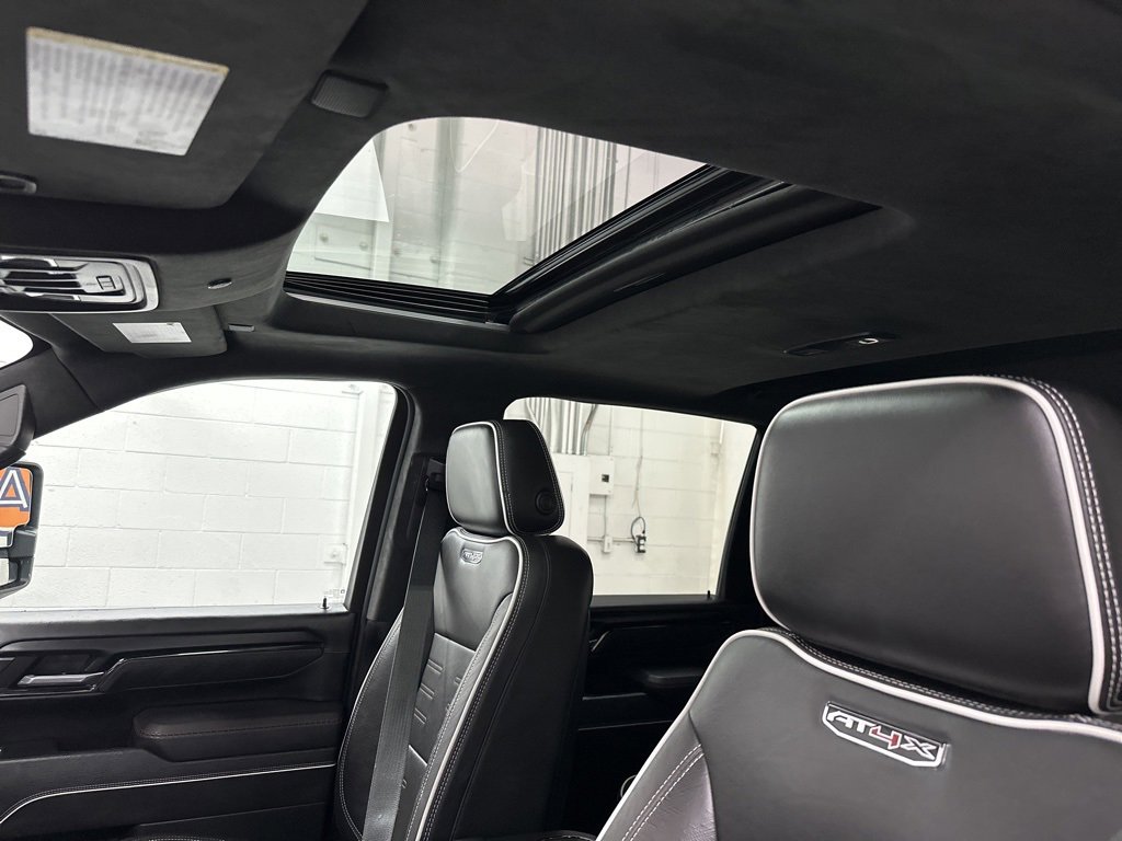 Used 2024 GMC Sierra 2500 AT4X image 33