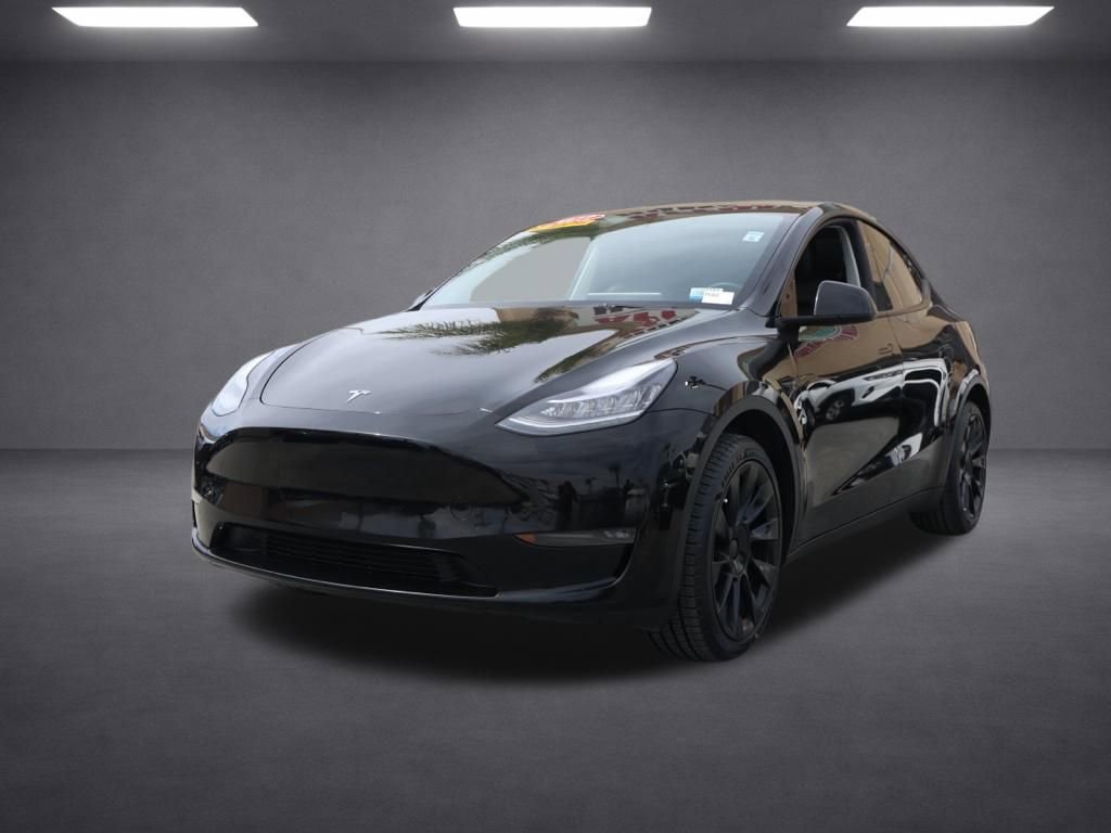 Used 2023 Tesla Model Y Long Range image 8