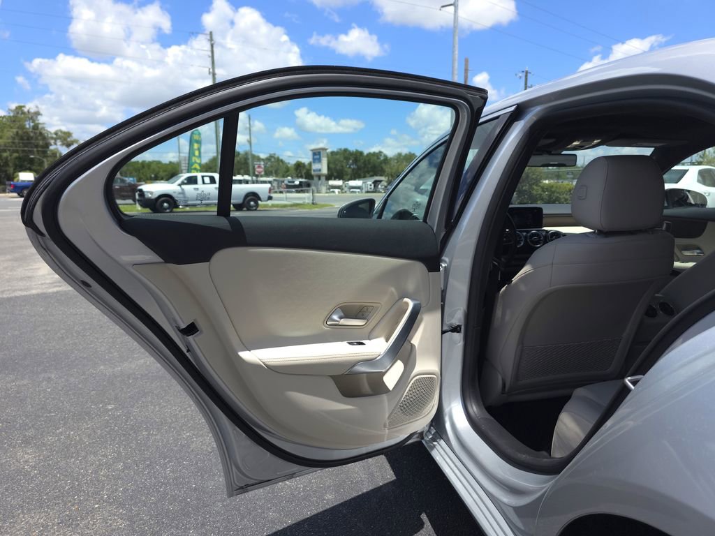 Used 2020 Mercedes-Benz A 220 image 10