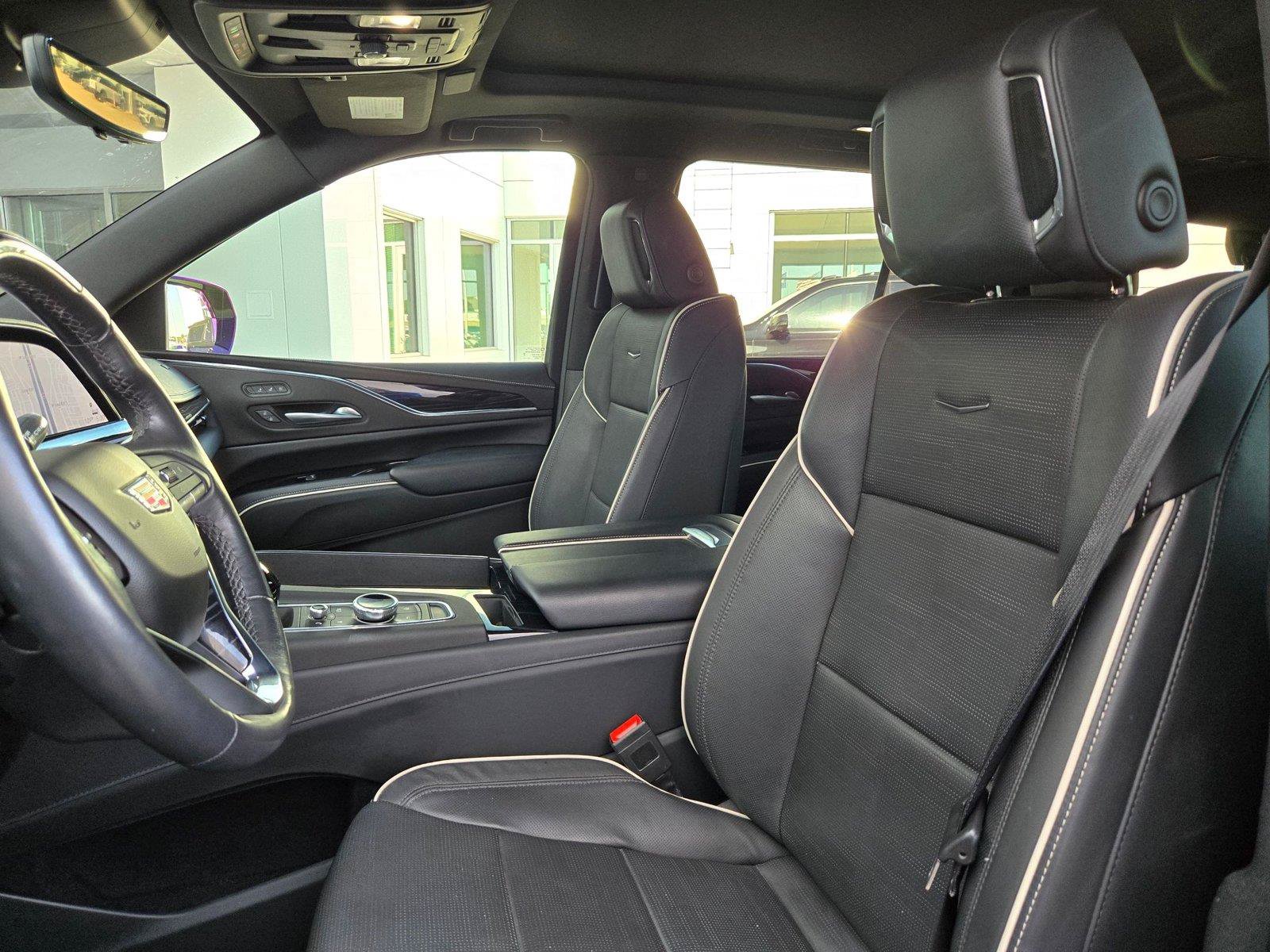 Used 2023 Cadillac Escalade Sport w/ LPO, ONYX Package AWD/4WD image 28