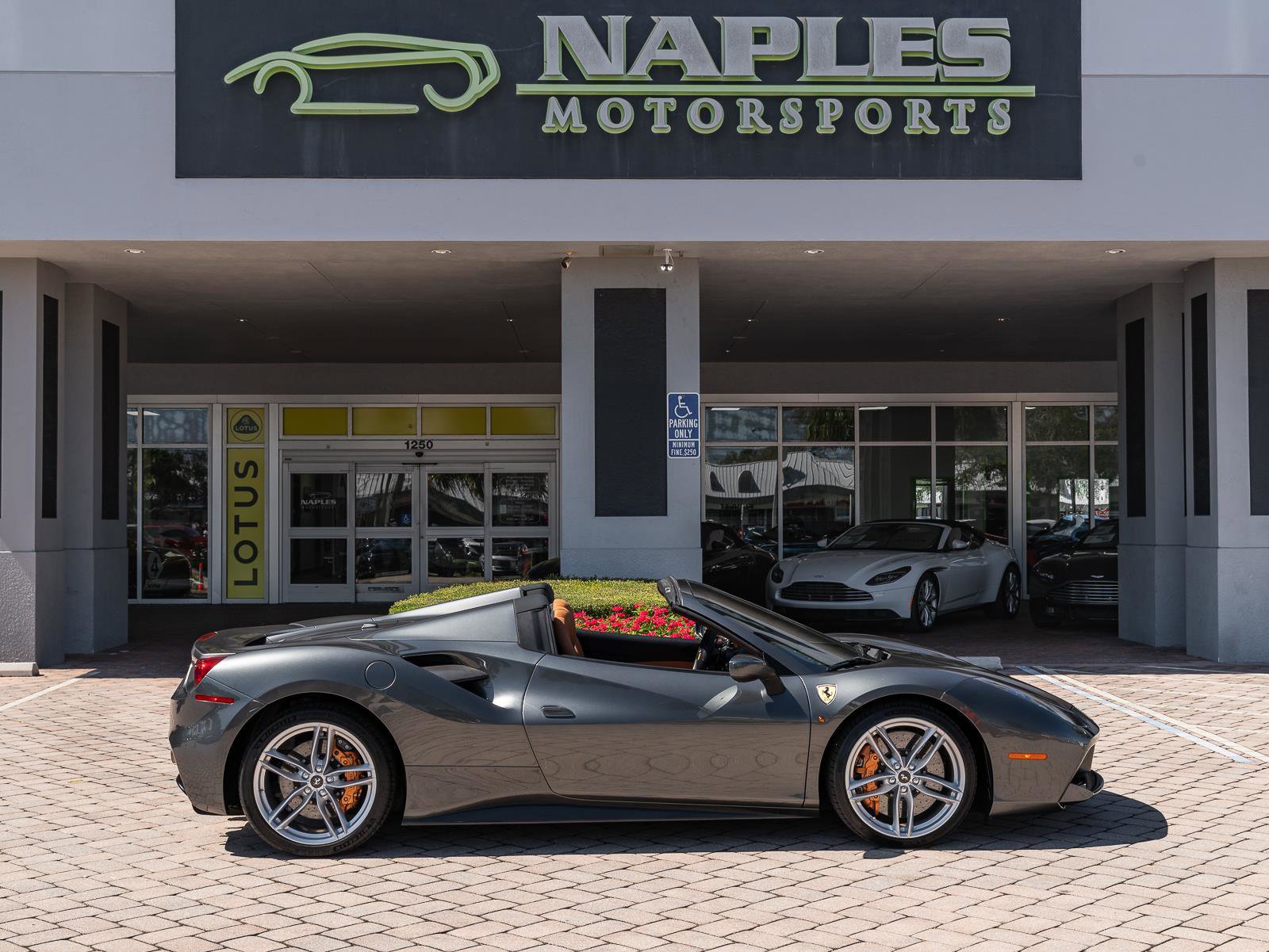 Used 2018 Ferrari 488 Spider image 47