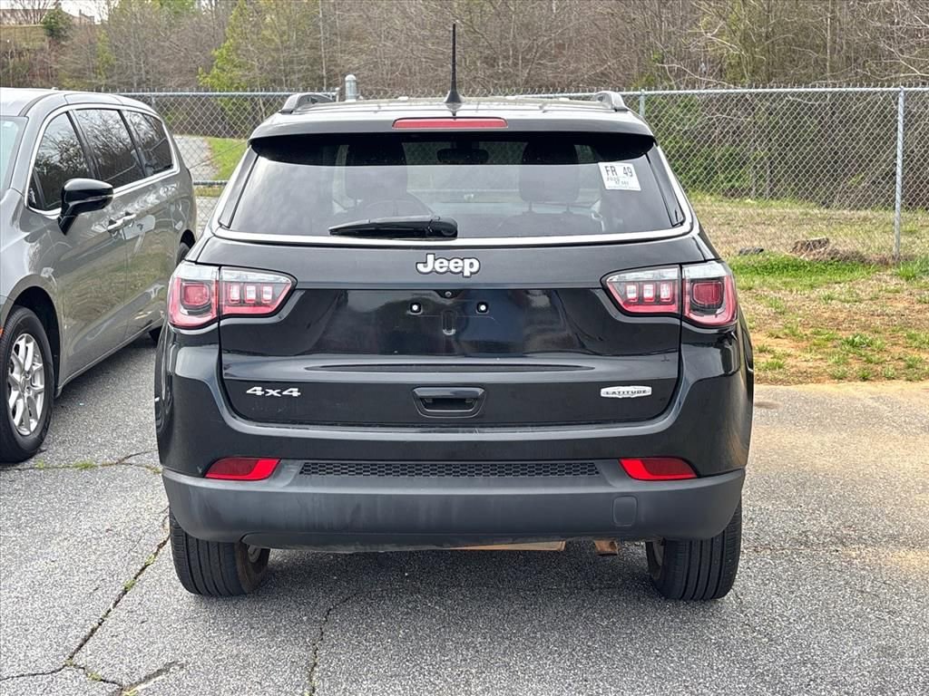 Used 2020 Jeep Compass Latitude w/ Cold Weather Group image 9