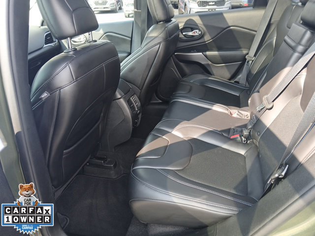Used 2019 Jeep Cherokee Latitude Plus w/ Comfort/Convenience Group AWD/4WD image 15