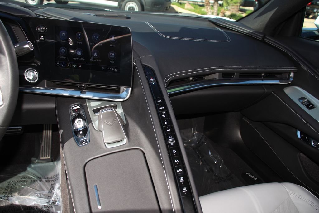 Used 2020 Chevrolet Corvette Stingray Coupe w/ 1LT image 18