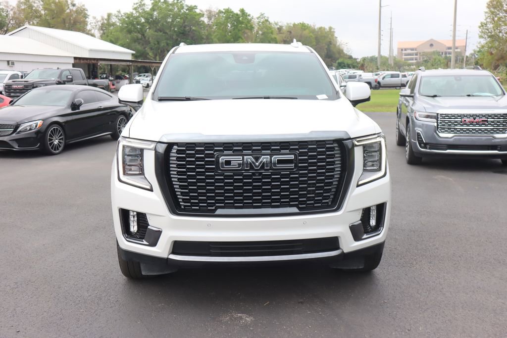 Certified 2023 GMC Yukon Denali Ultimate w/ LPO, Floor Liner Package AWD/4WD image 4