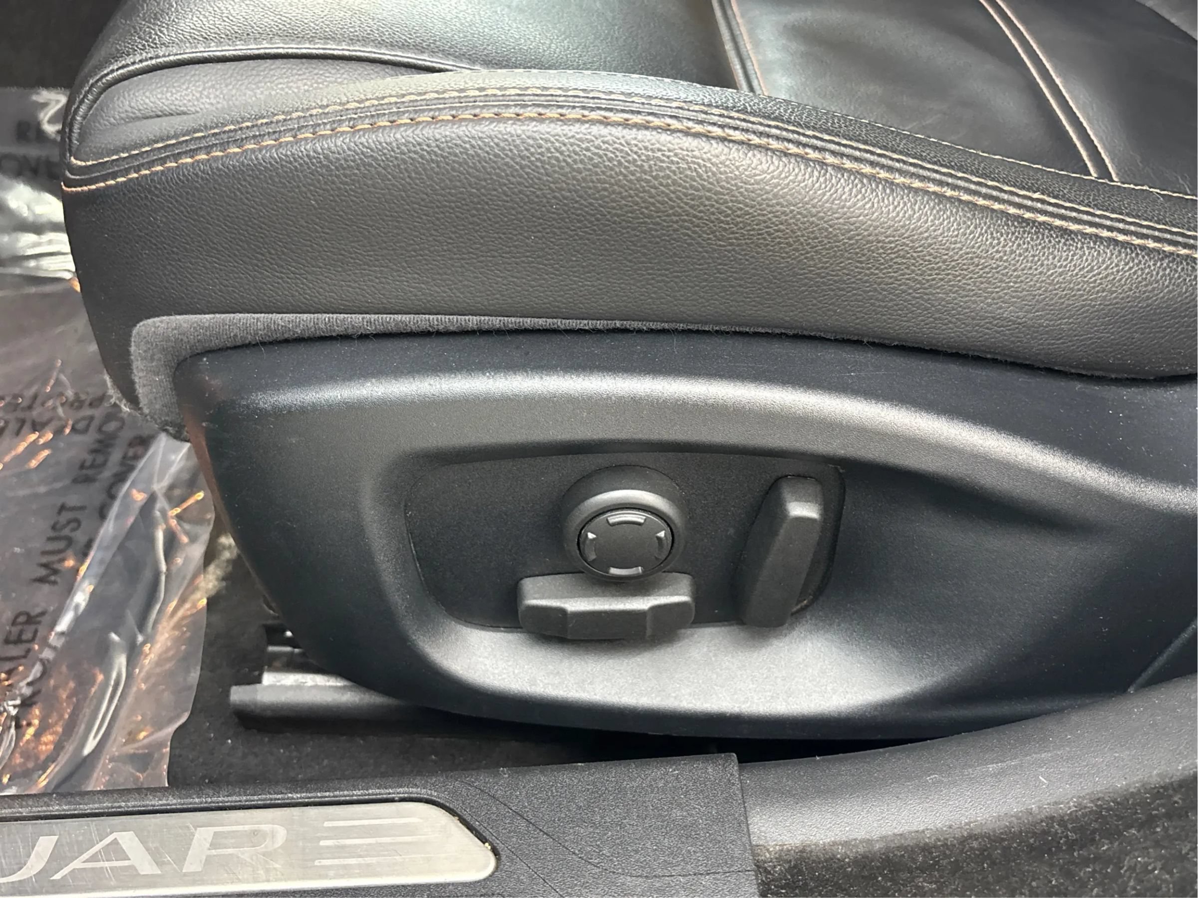 Used 2018 Jaguar XE Prestige AWD/4WD image 24
