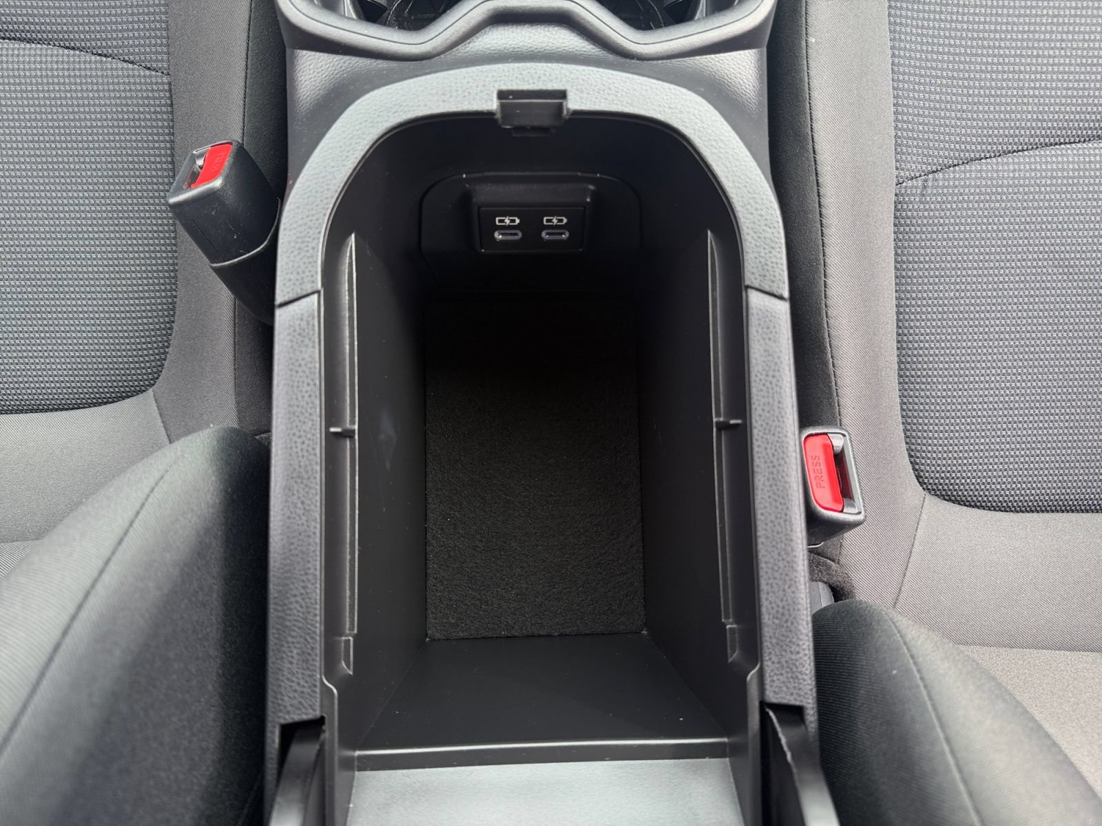 Certified 2024 Toyota RAV4 LE AWD/4WD image 18