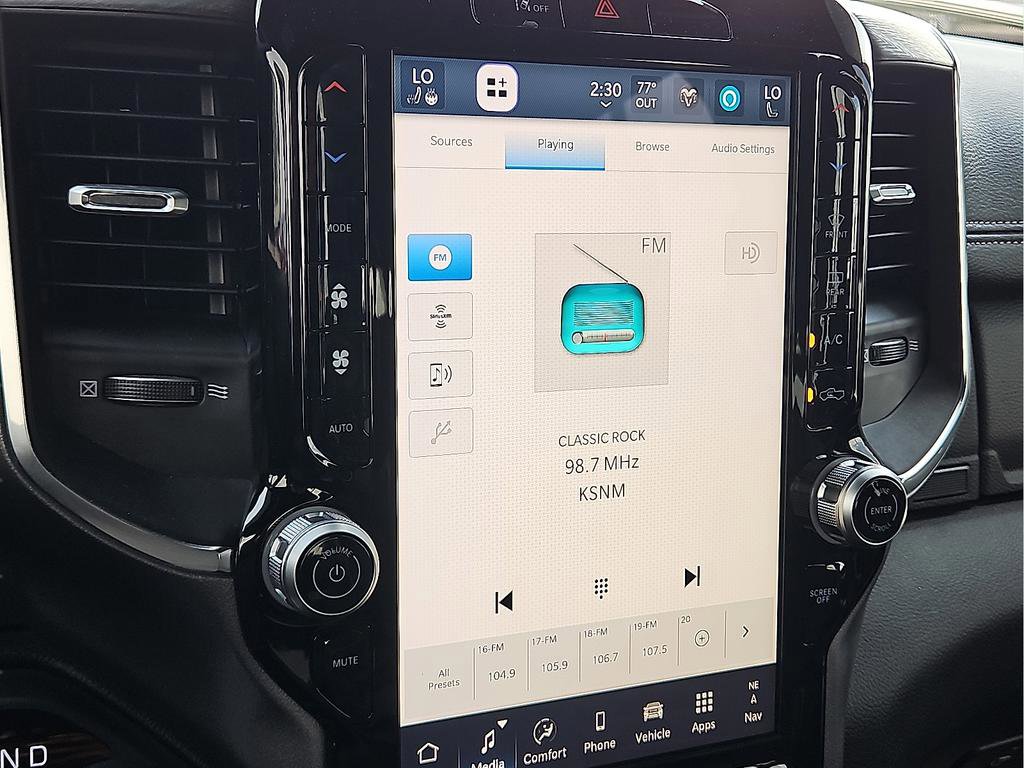 Used 2025 RAM 1500 Laramie image 17