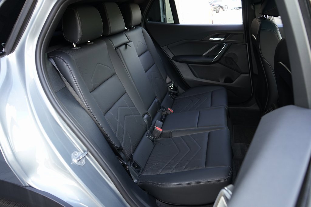 Used 2025 BMW X2 xDrive28i image 14