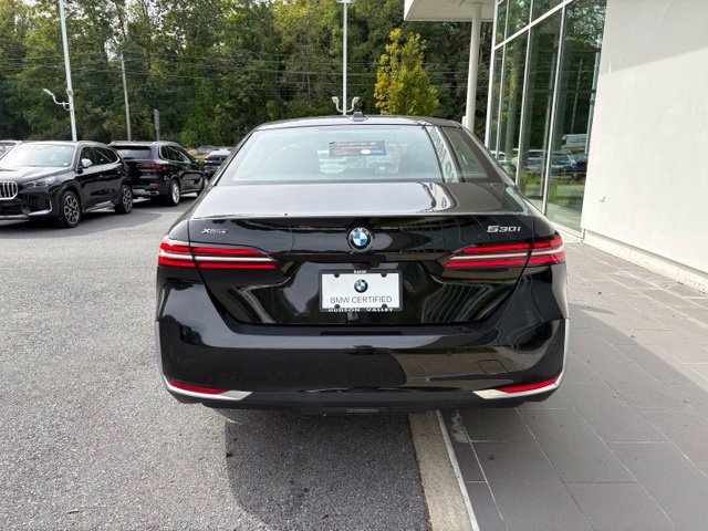Certified 2024 BMW 530i xDrive w/ Premium Package AWD/4WD image 8