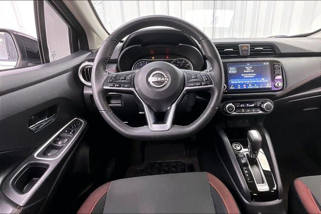 Used 2024 Nissan Versa SR FWD image 5