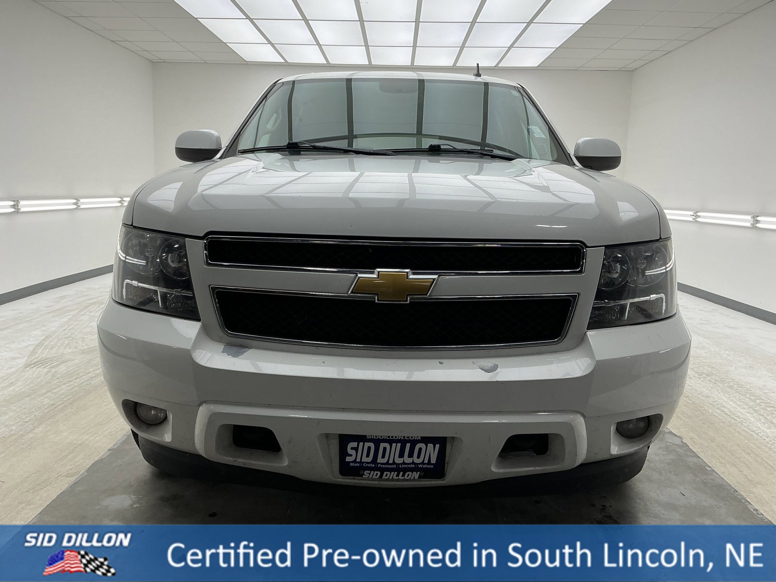 Used 2012 Chevrolet Suburban LT w/ Luxury Package image 2
