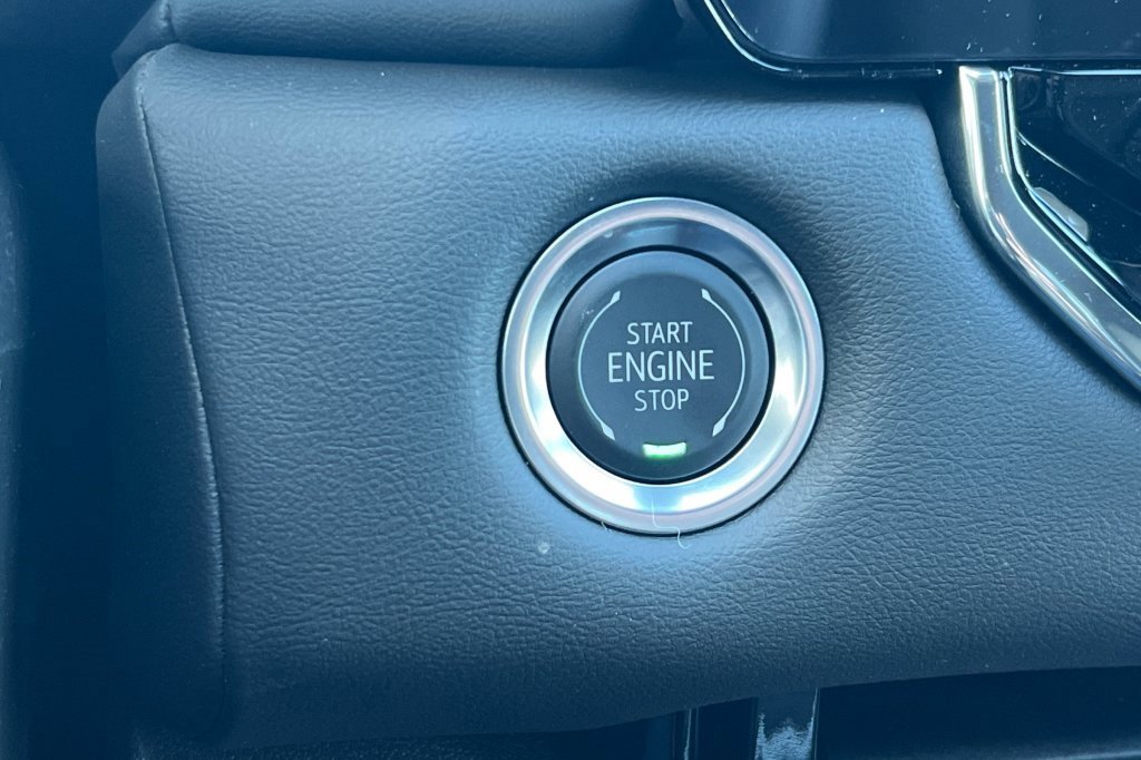 New 2025 GMC Canyon Elevation w/ Convenience Package image 19