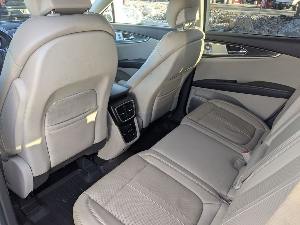 Used 2019 Lincoln Nautilus Reserve w/ Ultimate Package image 32