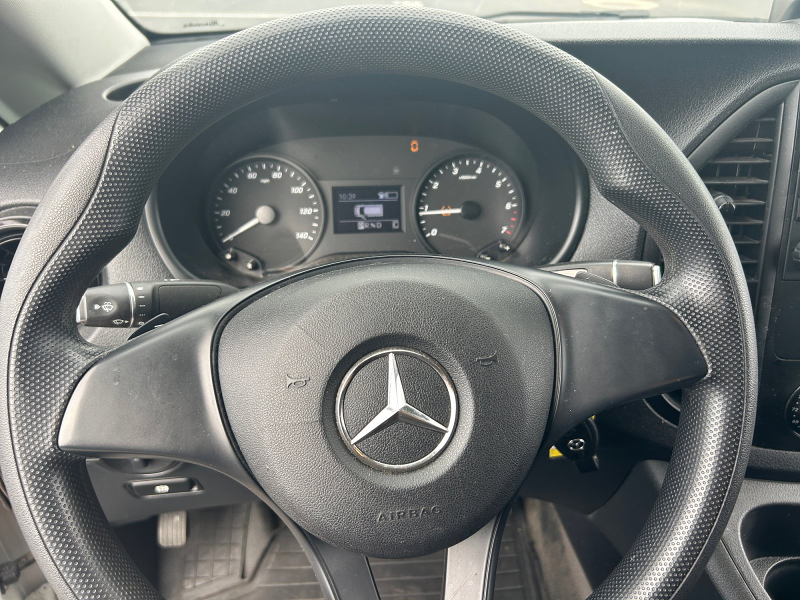 Used 2021 Mercedes-Benz Metris image 9