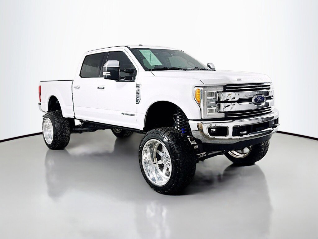 Used 2017 Ford F350 Lariat w/ Lariat Ultimate Package AWD/4WD image 7