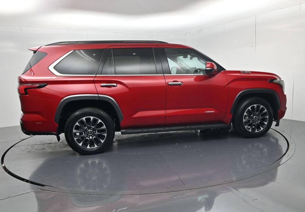 Used 2023 Toyota Sequoia Limited w/ Tow Technology Package AWD/4WD image 8