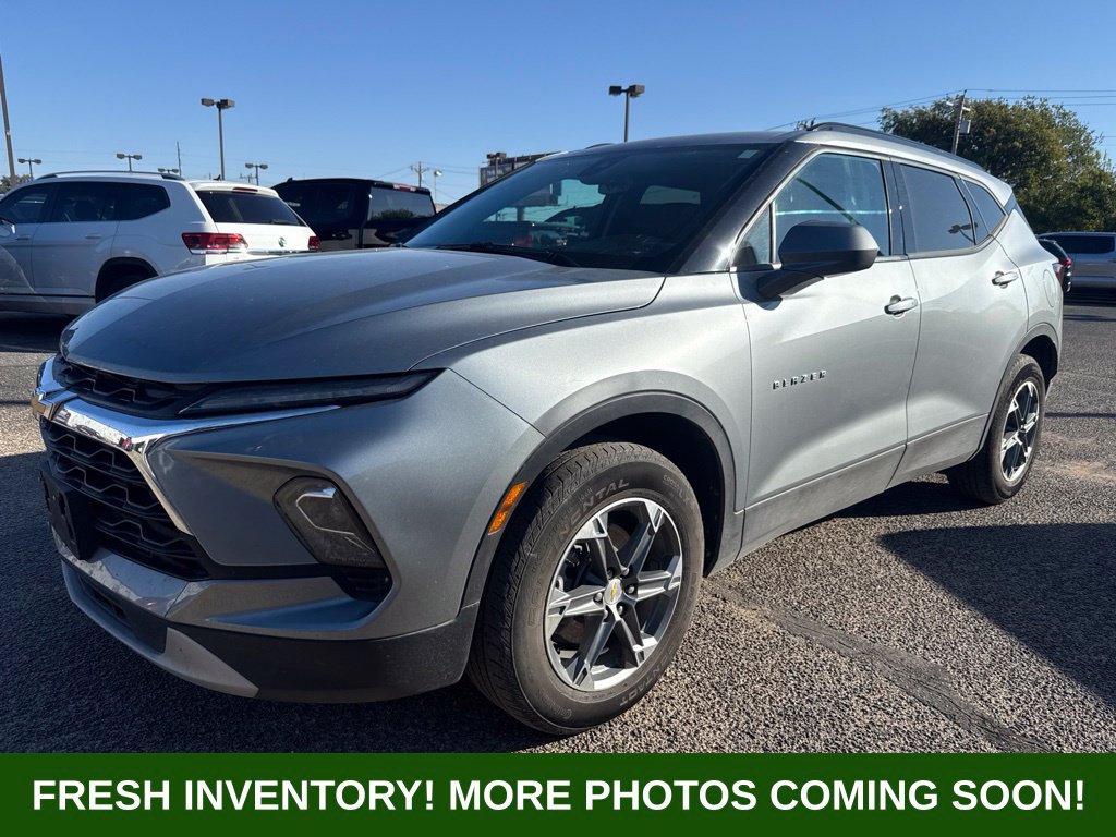Used 2023 Chevrolet Blazer LT w/ Convenience Package FWD image 5