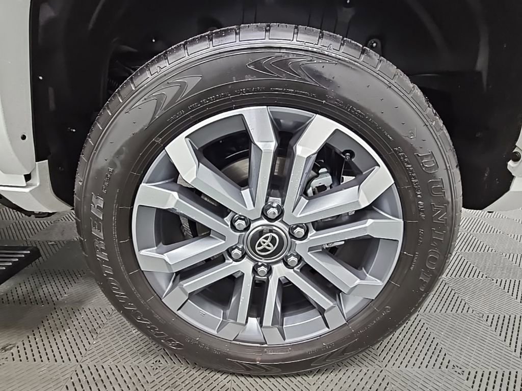 Used 2025 Toyota 4Runner Limited image 48