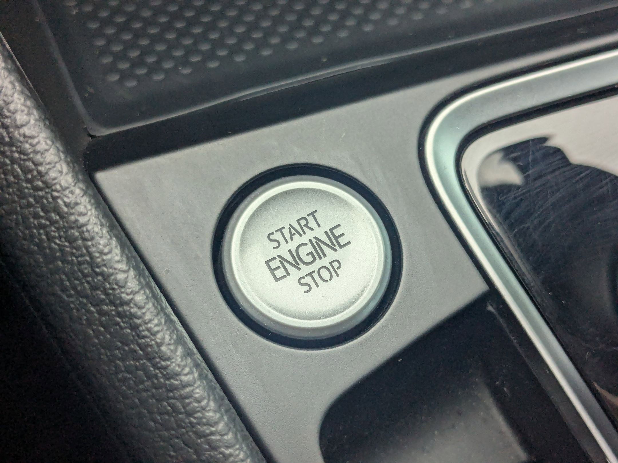 Used 2020 Volkswagen Jetta SE w/ SE Cold Weather Package image 20