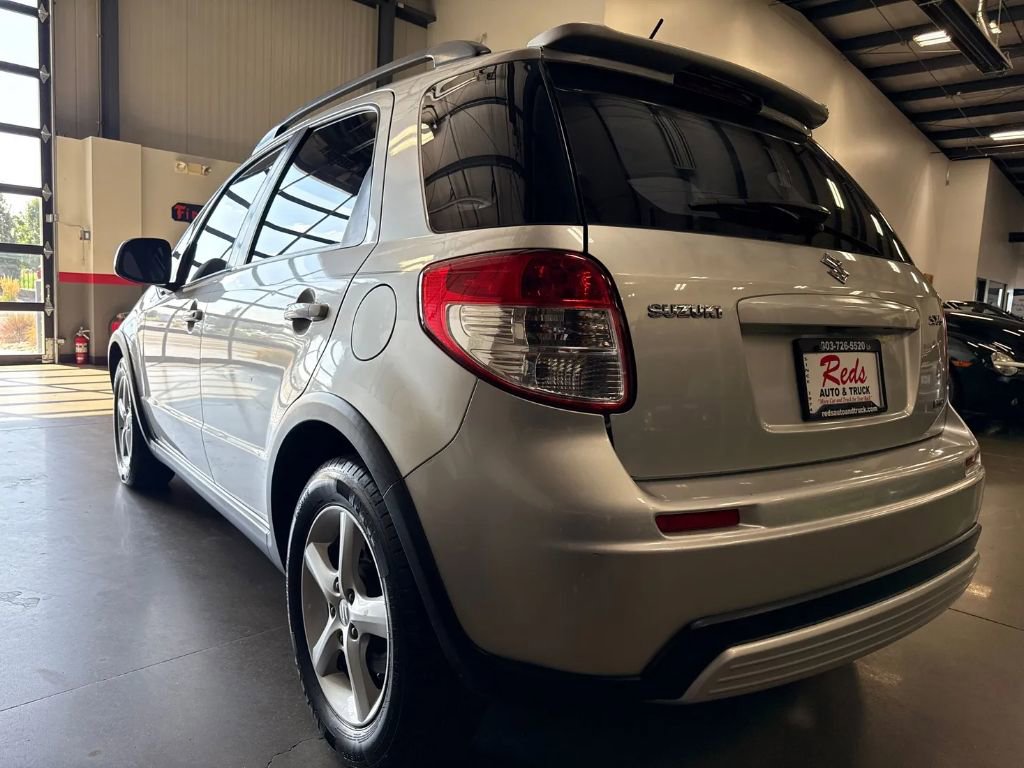 Used 2008 Suzuki SX4 AWD Hatchback image 3