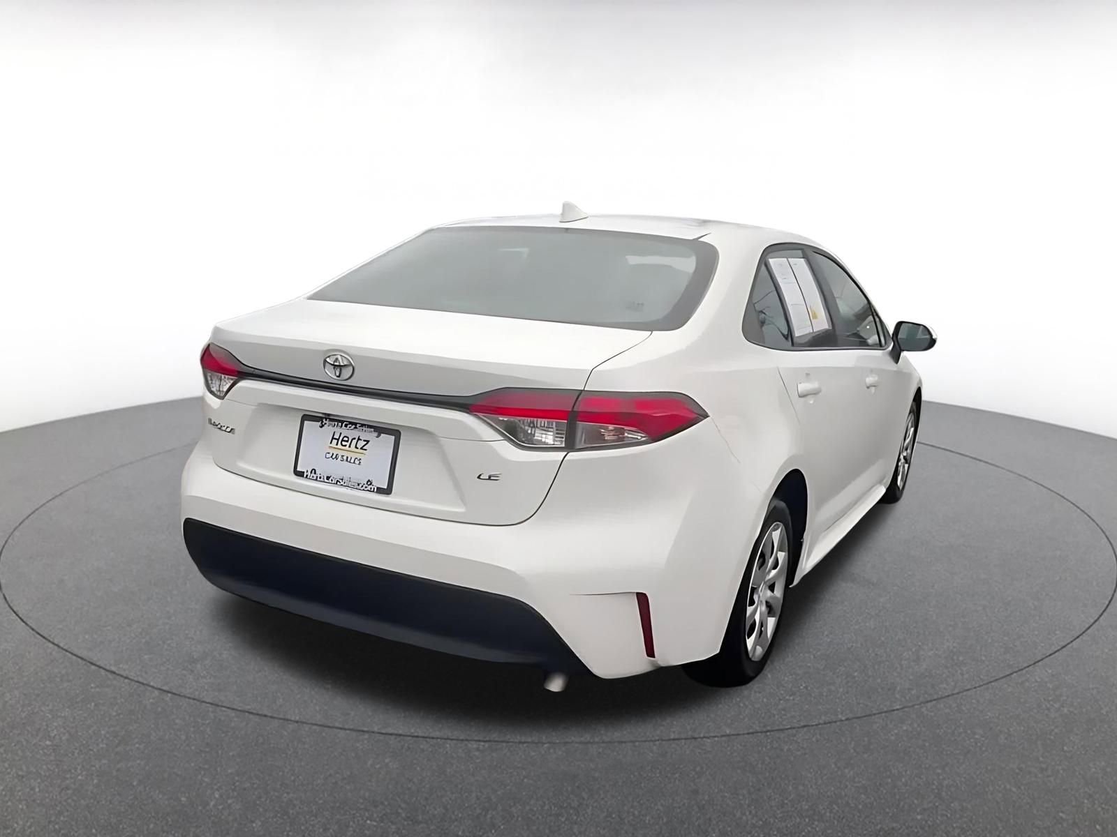 Used 2025 Toyota Corolla LE image 14