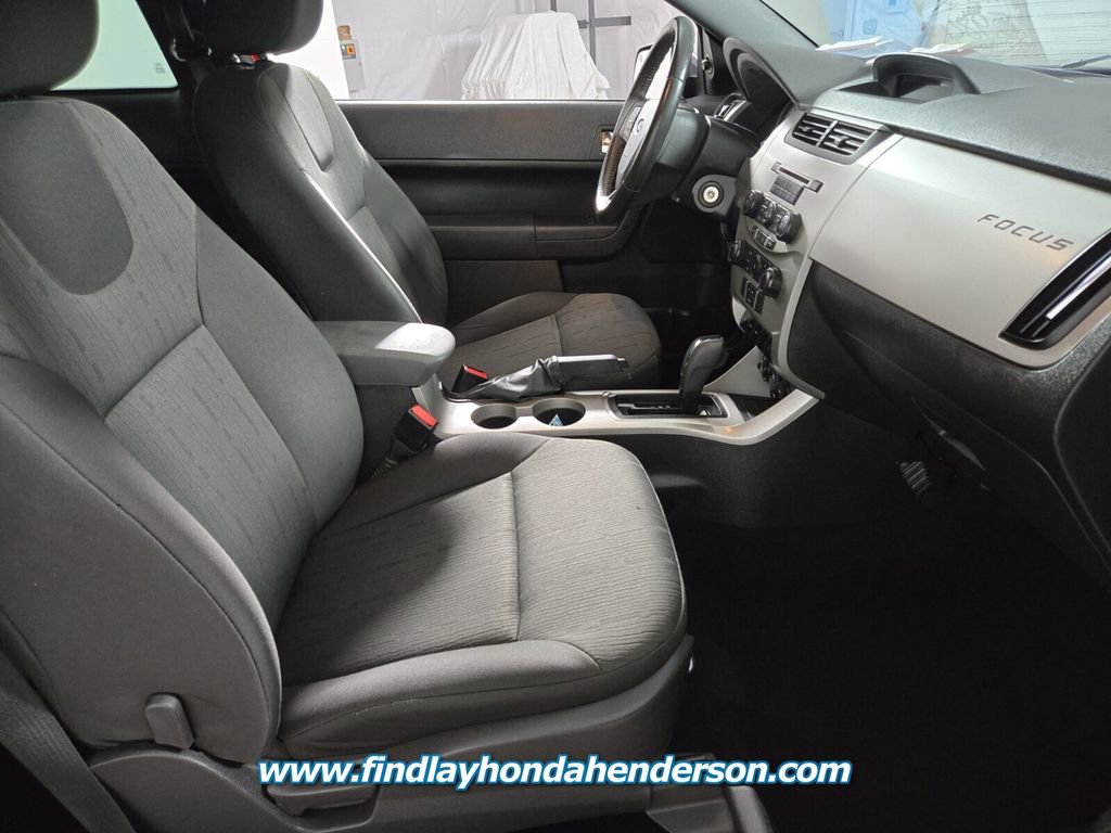 Used 2008 Ford Focus SE FWD image 19