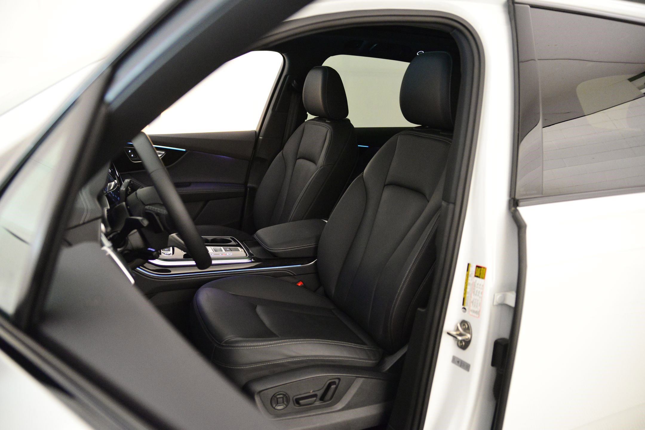 Certified 2025 Audi Q7 2.0T Premium Plus w/ Premium Plus Package image 4