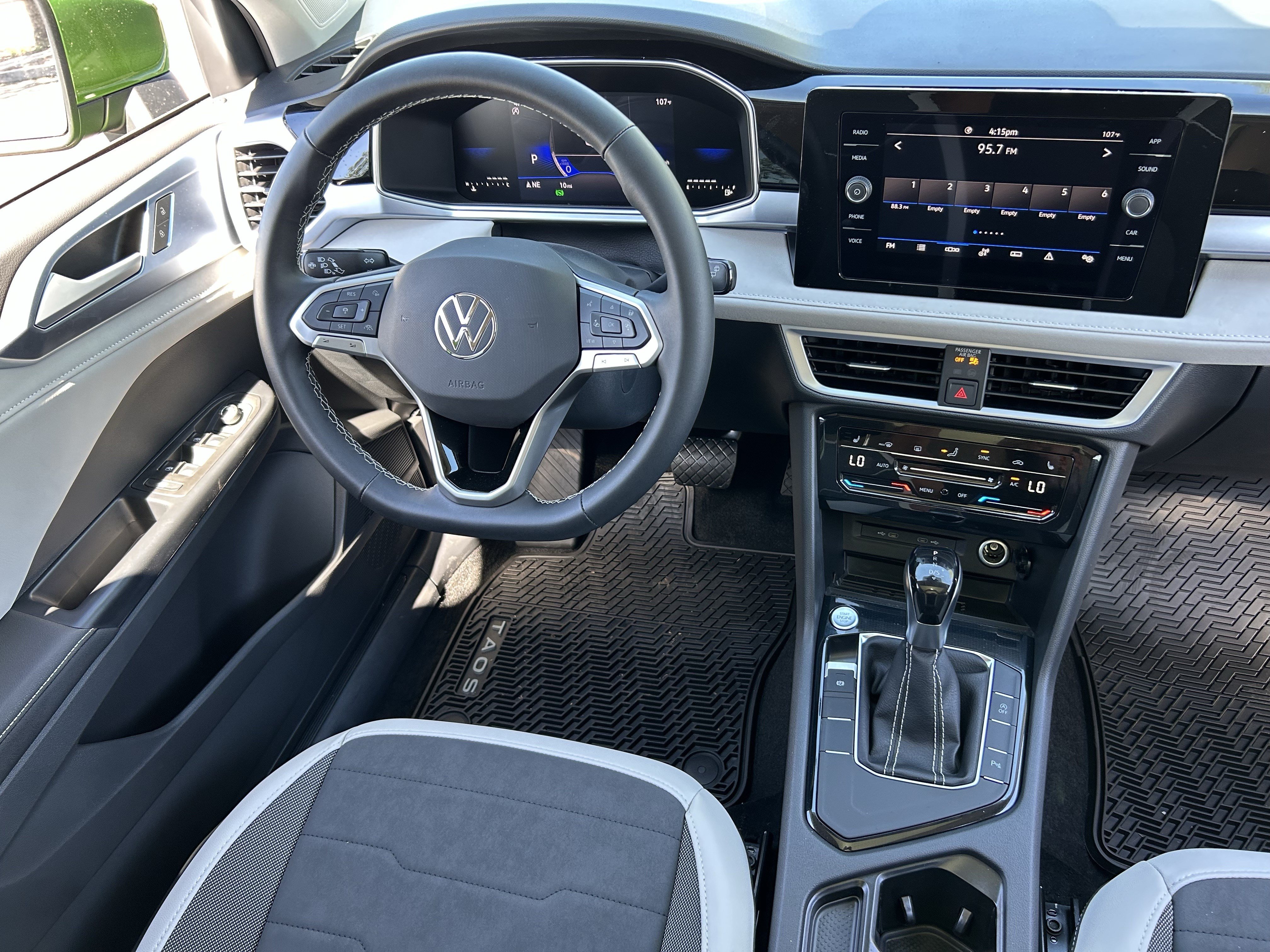 New 2026 Volkswagen Taos SE FWD image 11