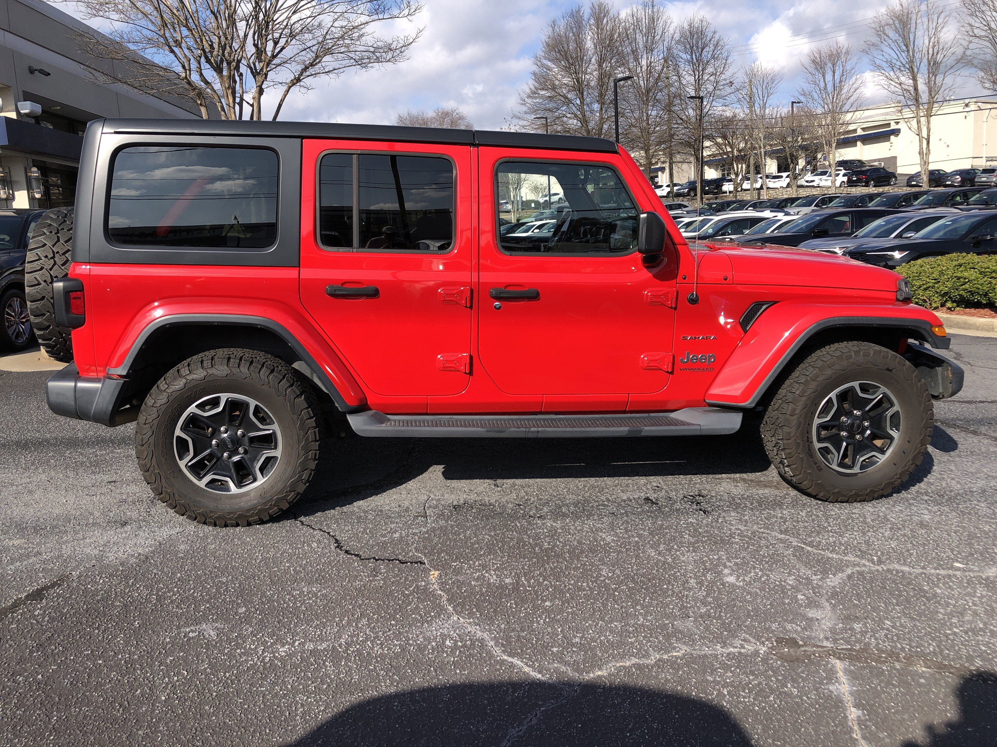 Used 2019 Jeep Wrangler Unlimited Sahara image 6