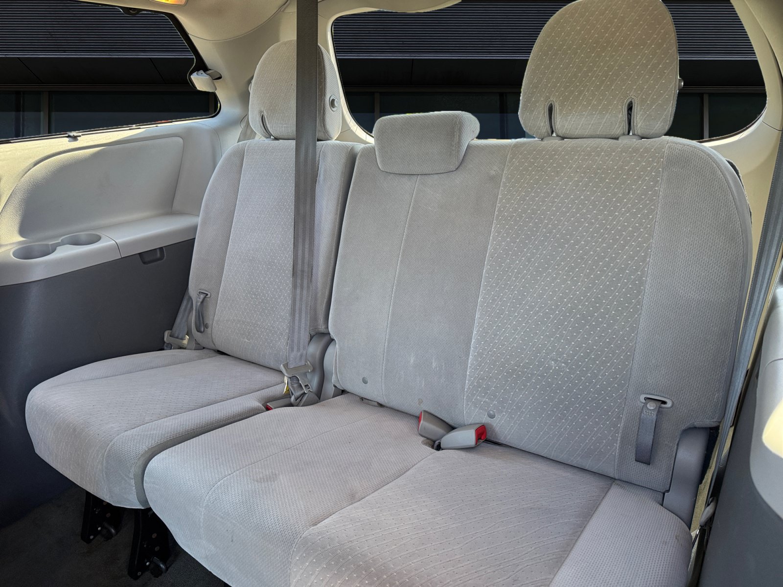 Used 2019 Toyota Sienna LE w/ LE Preferred Package AWD/4WD image 16
