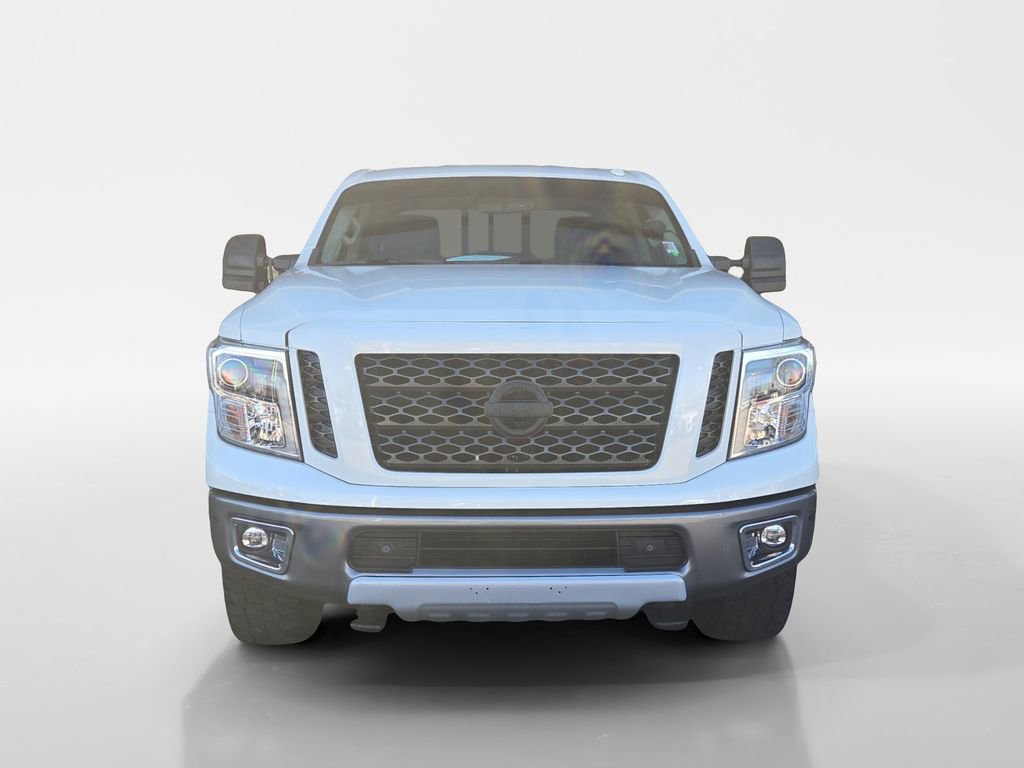 Used 2019 Nissan Titan PRO-4X w/ Pro-4x Convenience Package AWD/4WD image 10