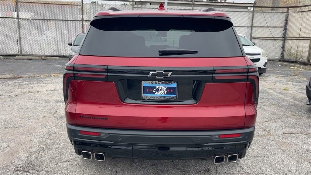 New 2025 Chevrolet Traverse LT w/ Midnight/Sport Edition image 5