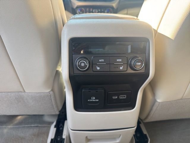 Used 2022 GMC Acadia Denali w/ Denali Ultimate Package FWD image 34