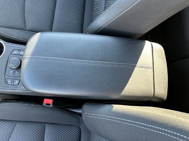 Certified 2024 GMC Terrain SLE w/ Driver Convenience Package FWD image 31