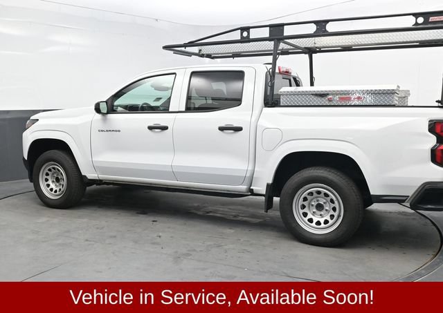 Used 2024 Chevrolet Colorado W/T w/ Safety Package RWD image 4