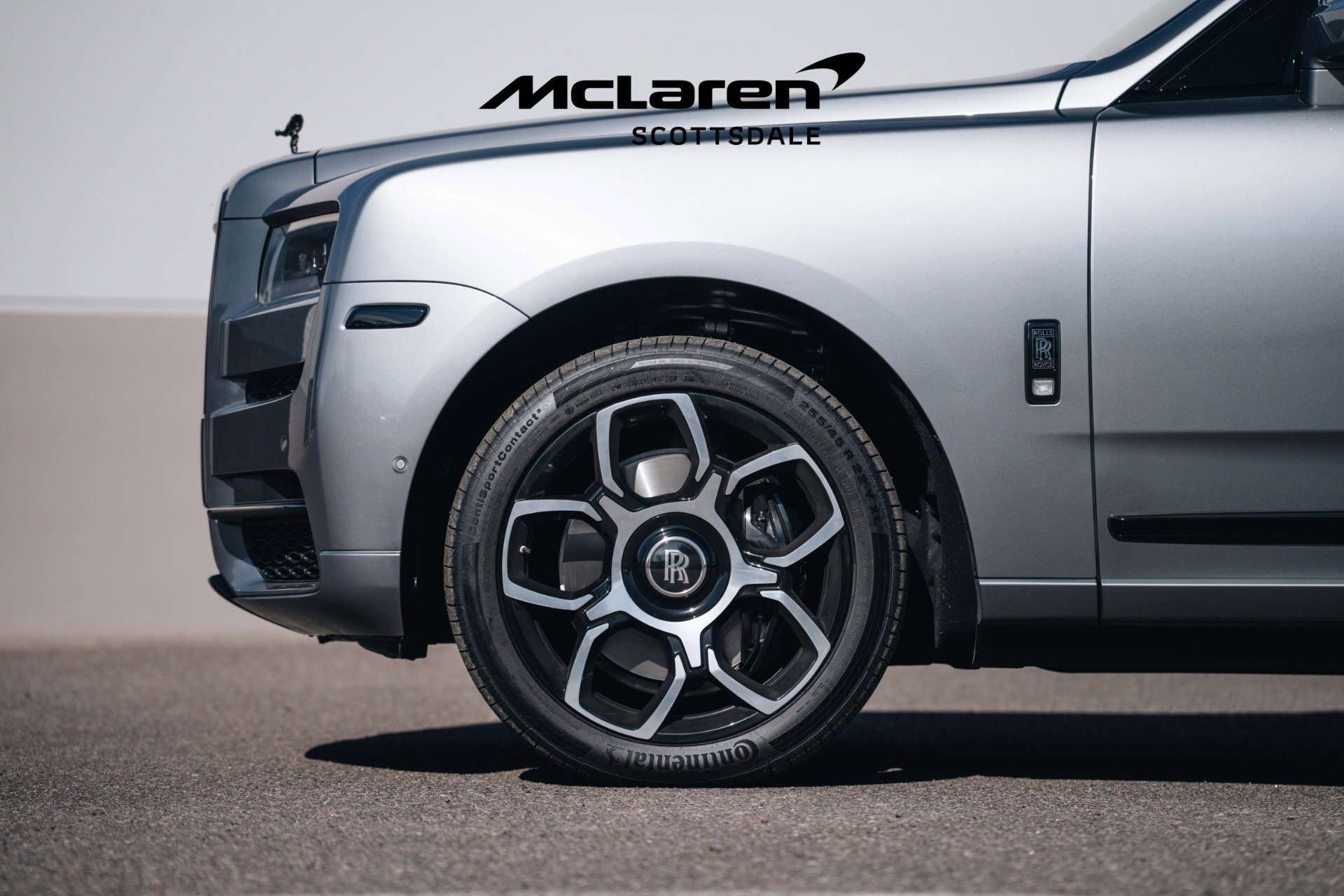 Used 2023 Rolls-Royce Cullinan Black Badge w/ Driver's Package image 17