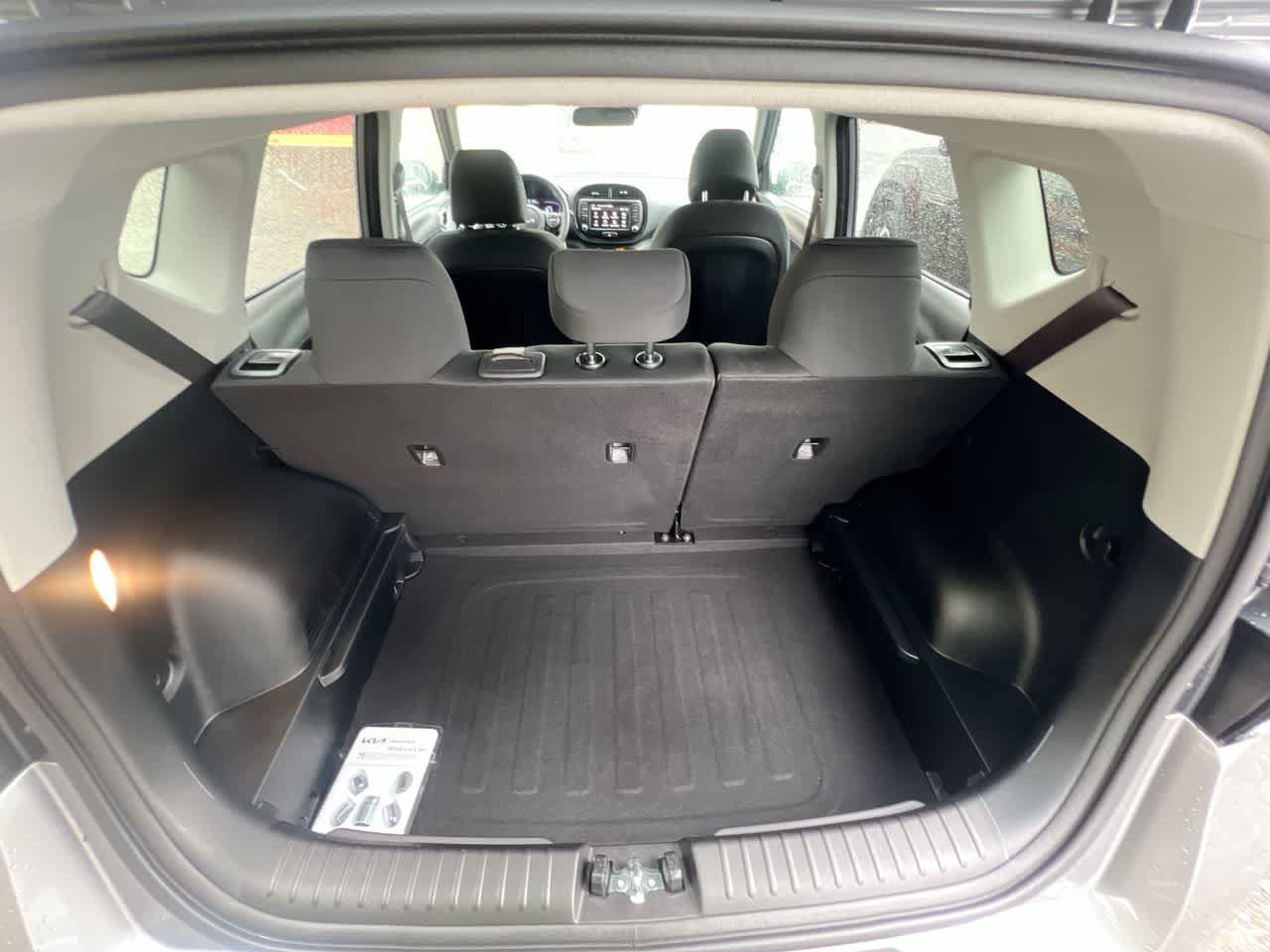 Certified 2025 Kia Soul LX w/ LX Technology Package FWD image 26