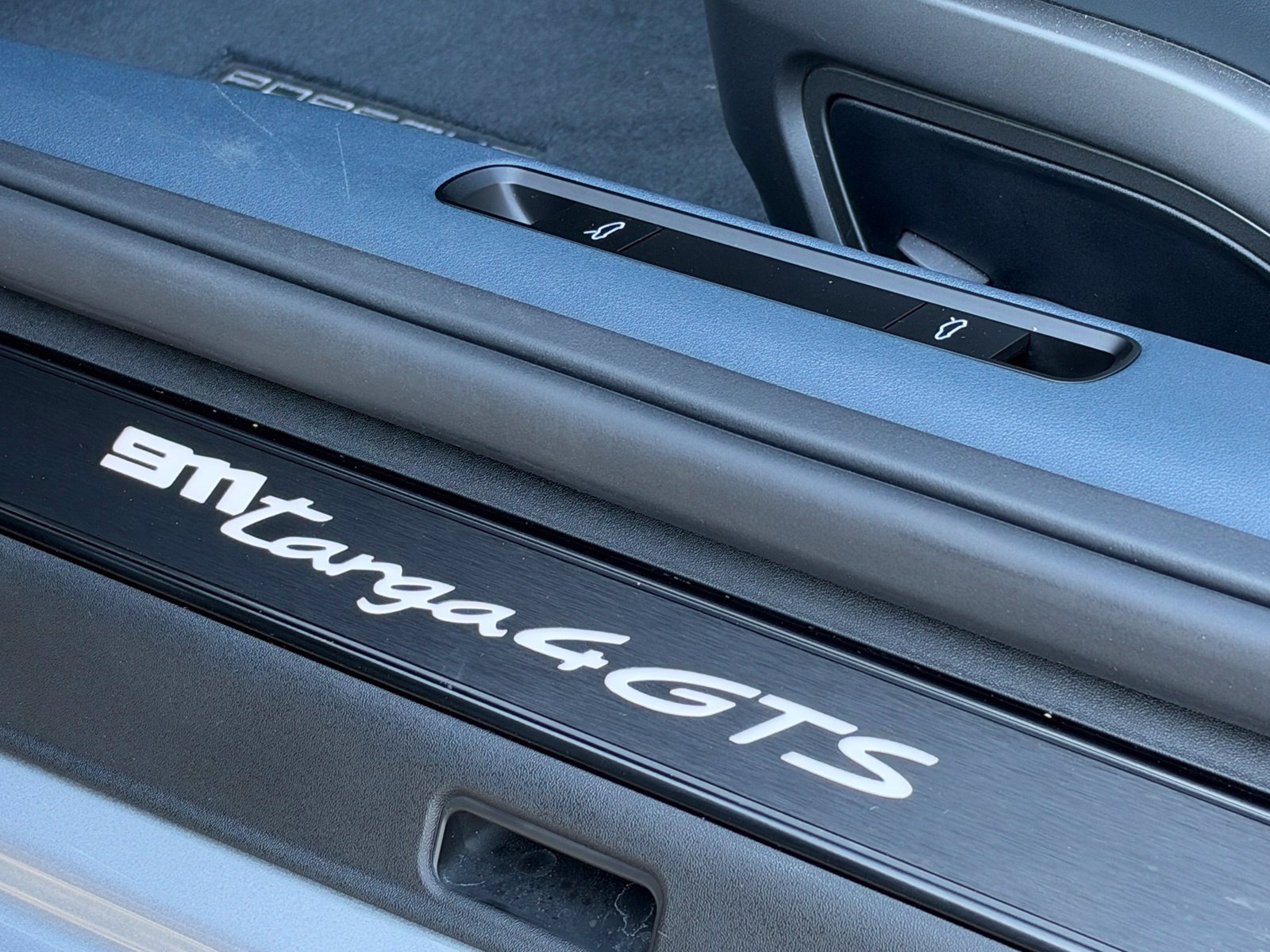Certified 2024 Porsche 911 Targa 4 GTS AWD/4WD image 31