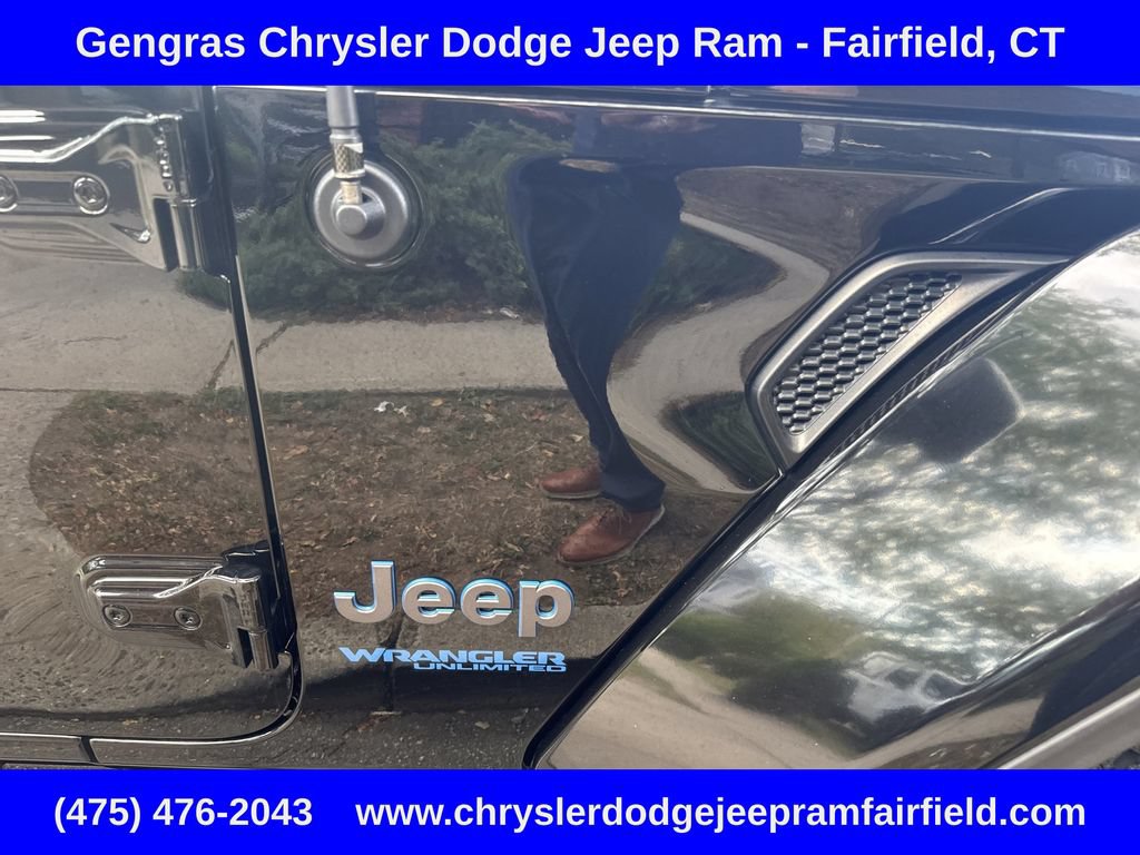 Used 2022 Jeep Wrangler Unlimited Rubicon 4xe w/ Steel Bumper Group AWD/4WD image 17
